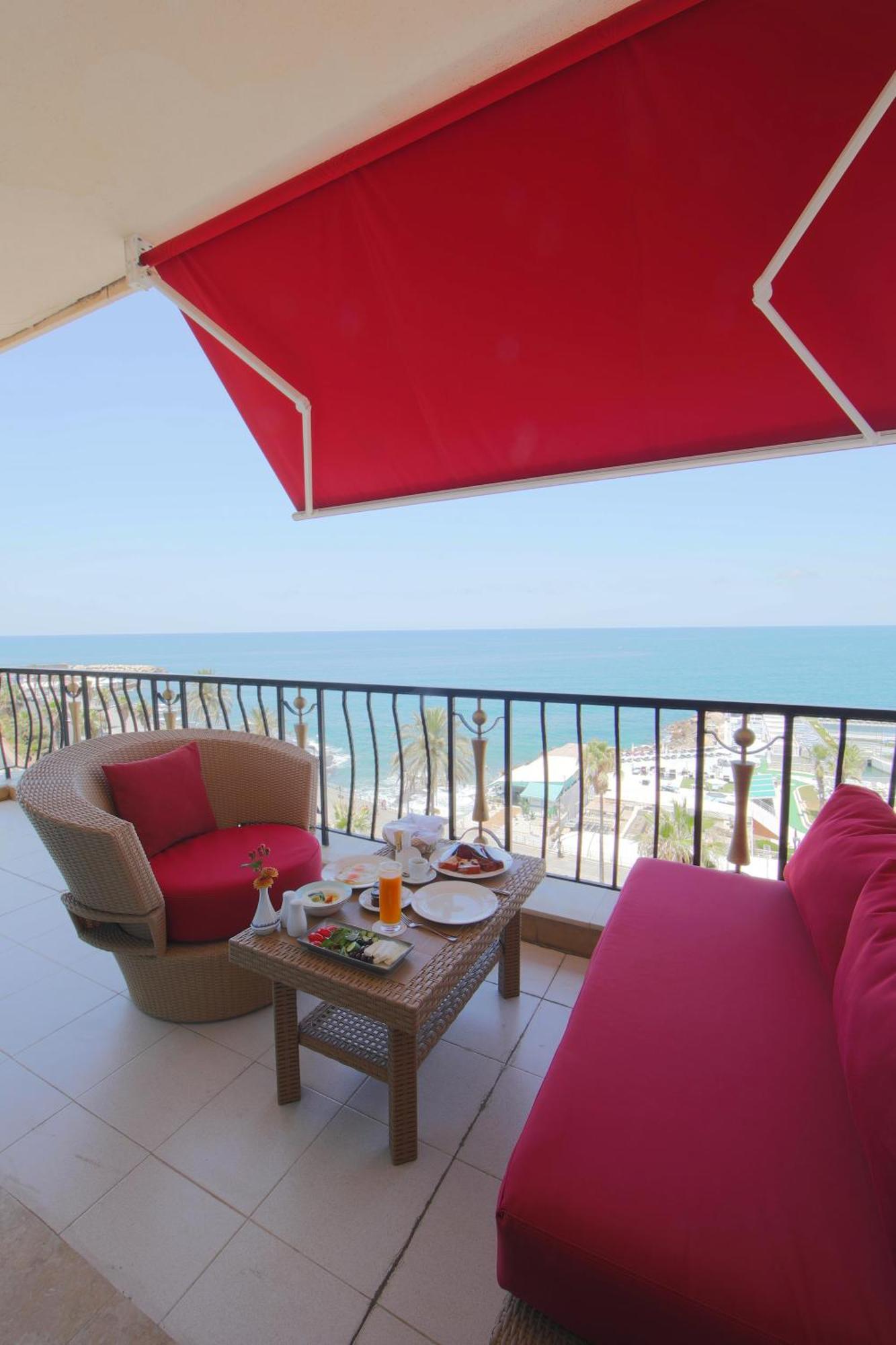 Riviera Hotel And Beach Lounge, Bejrút Exteriér fotografie